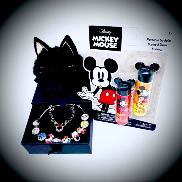 Disney Collectors Edition Micky Mouse Charm Bracelet w/Matching Chapstick Set - Picture 4 of 4